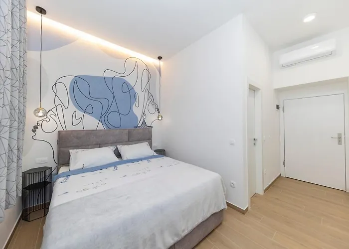 Apartment & Kolovare 2, *