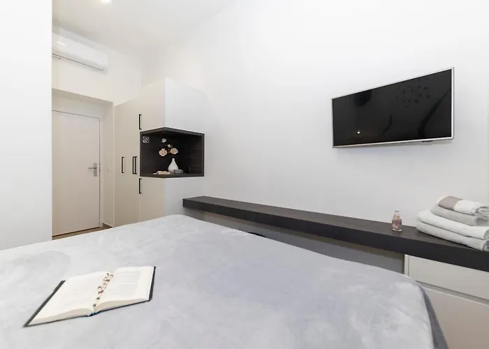 Apartment & Kolovare 2,