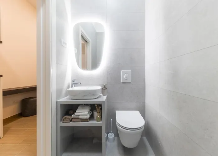 & Kolovare 2, Apartment